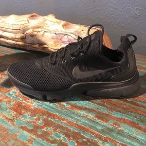 Men’s Black Nike running shoes
